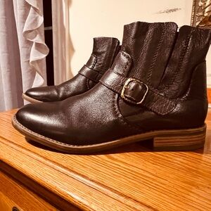 Clark’s Camzin Loop Dark Brown Leather Boots l